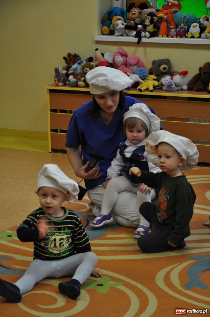 Zdjęcie w galerii na portalu naszraciborz.pl: Tańczy się na żywioł, nie na gwizdek wiadomości z regionu