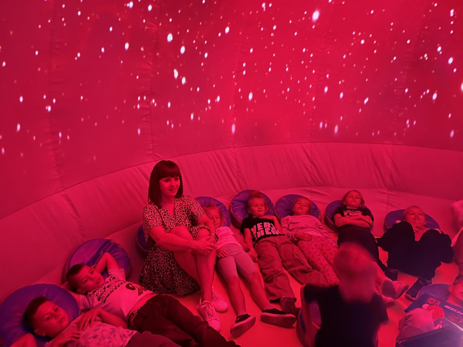 Zdjęcie w galerii na portalu naszraciborz.pl: Wszechświat na wyciągnięcie ręki w SP1 wiadomości z regionu