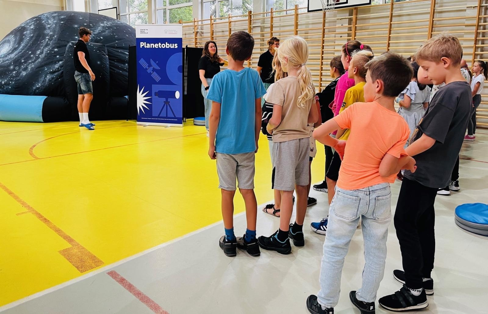 Zdjęcie w galerii na portalu naszraciborz.pl: Wszechświat na wyciągnięcie ręki w SP1 wiadomości z regionu