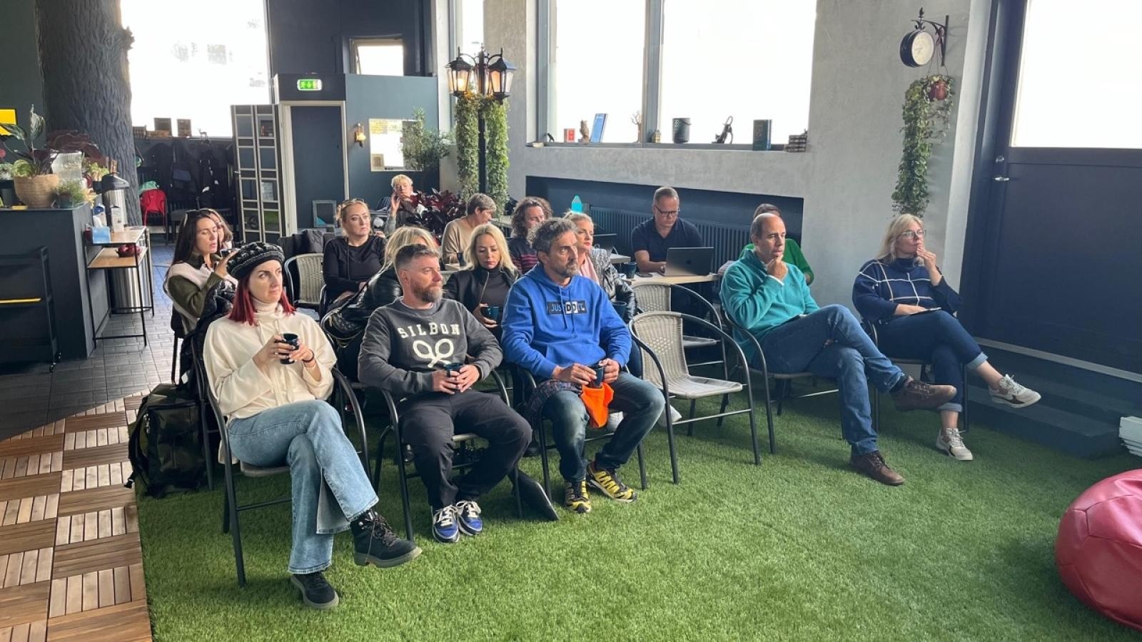 Zdjęcie w galerii na portalu naszraciborz.pl: Odkrywanie robotyki poprzez STEM: Nauczyciele z SP 4 w Raciborzu na warsztatach w Reykjaviku wiadomości z regionu