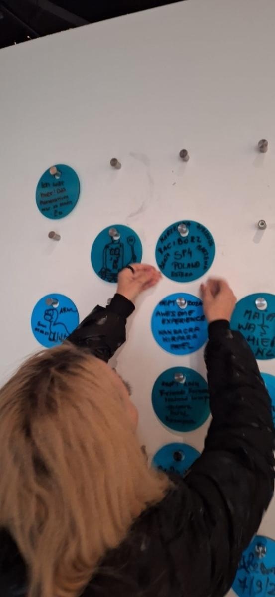 Zdjęcie w galerii na portalu naszraciborz.pl: Odkrywanie robotyki poprzez STEM: Nauczyciele z SP 4 w Raciborzu na warsztatach w Reykjaviku wiadomości z regionu