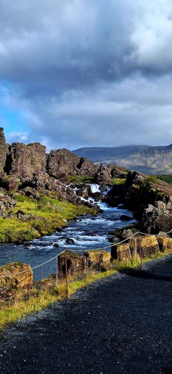 Zdjęcie w galerii na portalu naszraciborz.pl: Odkrywanie robotyki poprzez STEM: Nauczyciele z SP 4 w Raciborzu na warsztatach w Reykjaviku wiadomości z regionu