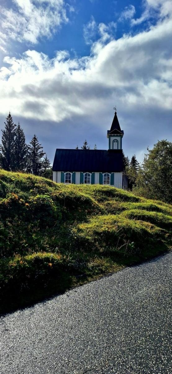 Zdjęcie w galerii na portalu naszraciborz.pl: Odkrywanie robotyki poprzez STEM: Nauczyciele z SP 4 w Raciborzu na warsztatach w Reykjaviku wiadomości z regionu