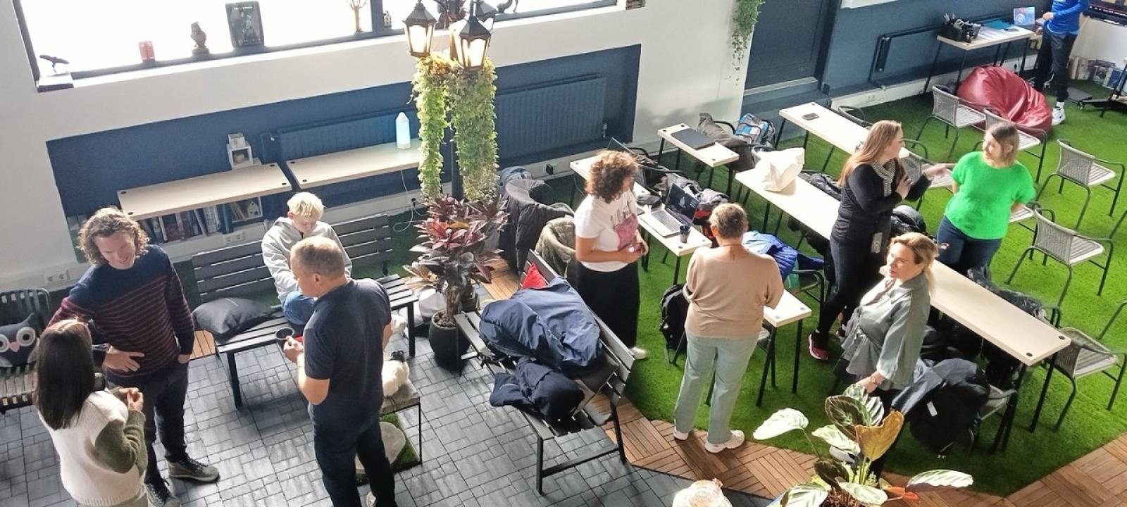 Zdjęcie w galerii na portalu naszraciborz.pl: Odkrywanie robotyki poprzez STEM: Nauczyciele z SP 4 w Raciborzu na warsztatach w Reykjaviku wiadomości z regionu