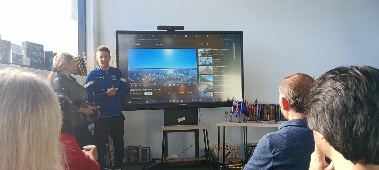 Zdjęcie w galerii na portalu naszraciborz.pl: Odkrywanie robotyki poprzez STEM: Nauczyciele z SP 4 w Raciborzu na warsztatach w Reykjaviku wiadomości z regionu