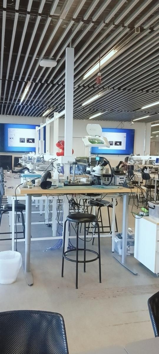 Zdjęcie w galerii na portalu naszraciborz.pl: Odkrywanie robotyki poprzez STEM: Nauczyciele z SP 4 w Raciborzu na warsztatach w Reykjaviku wiadomości z regionu