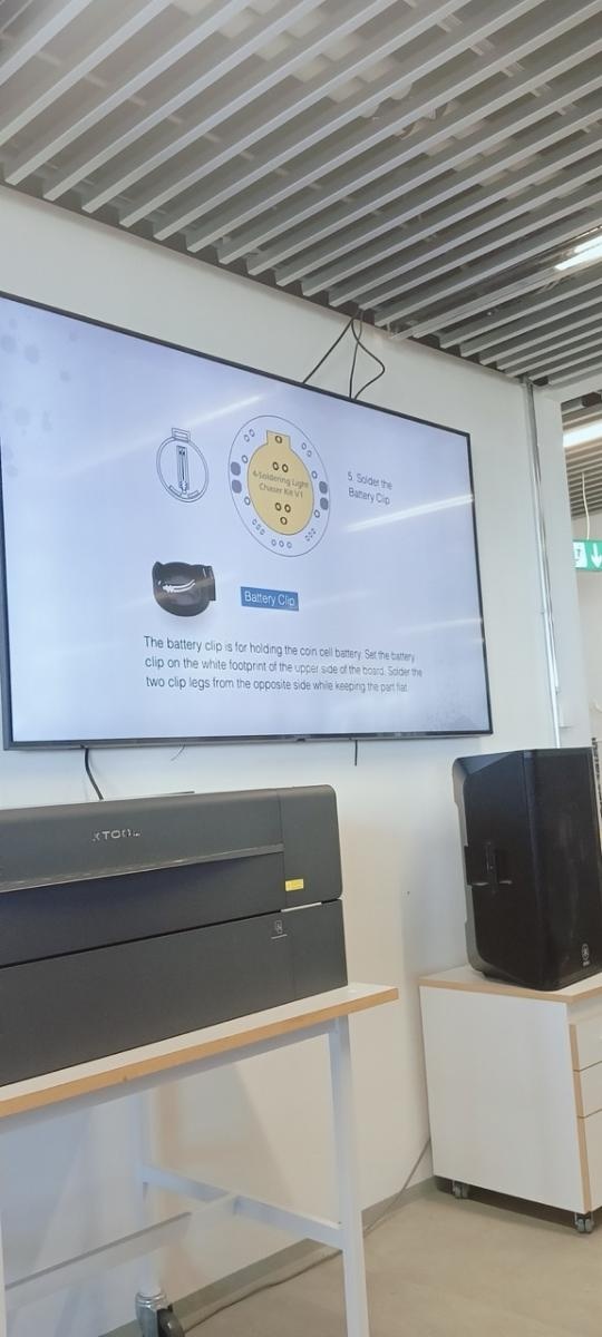 Zdjęcie w galerii na portalu naszraciborz.pl: Odkrywanie robotyki poprzez STEM: Nauczyciele z SP 4 w Raciborzu na warsztatach w Reykjaviku wiadomości z regionu