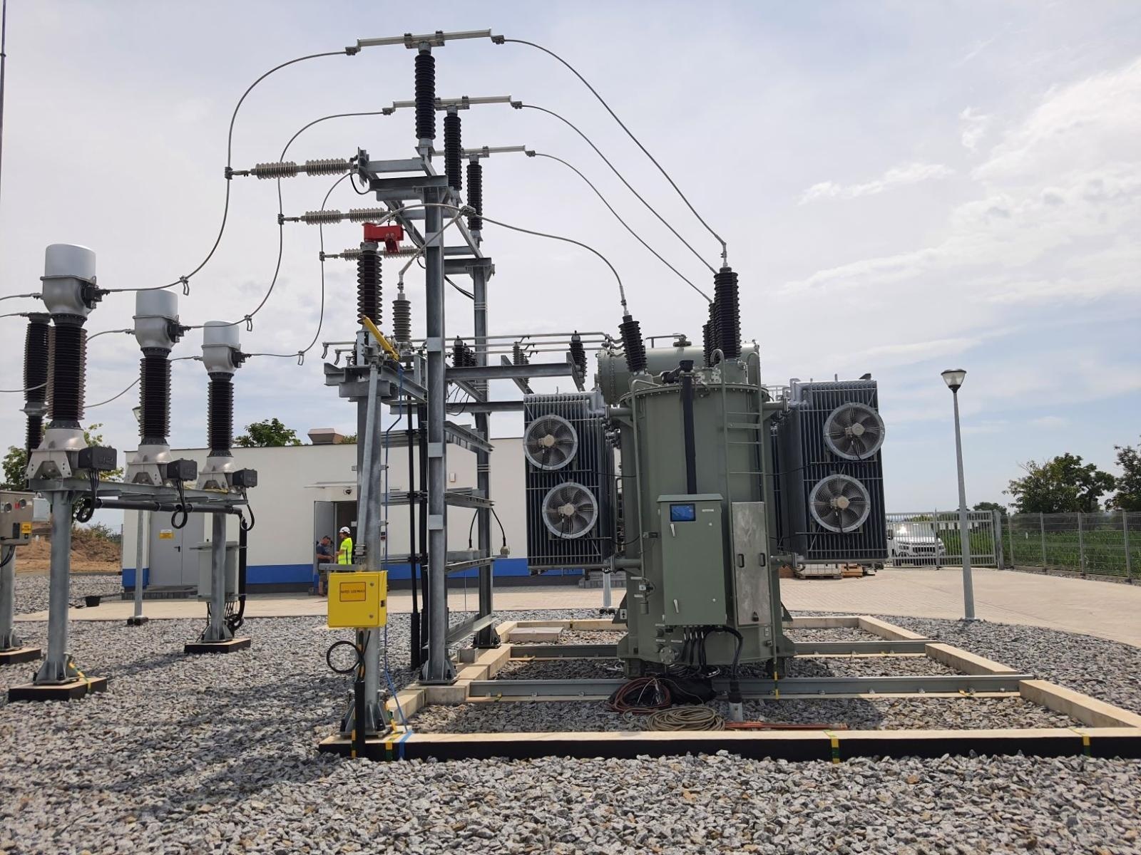 Zdjęcie w galerii na portalu naszraciborz.pl: Do wiatraków na farmie Racibórz popłynął prąd. To ważny etap inwestycji przed produkcją zielonej energii wiadomości z regionu