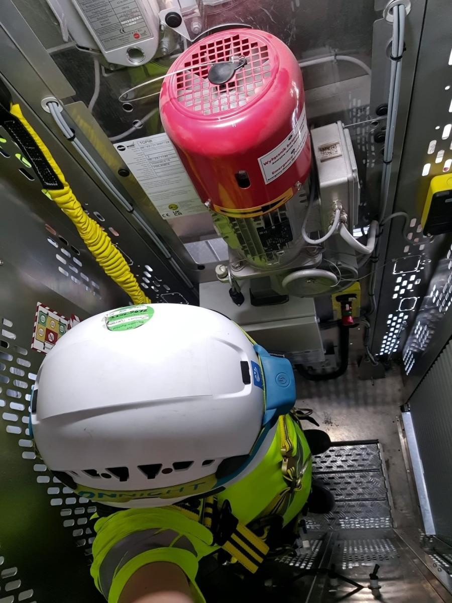 Zdjęcie w galerii na portalu naszraciborz.pl: Do wiatraków na farmie Racibórz popłynął prąd. To ważny etap inwestycji przed produkcją zielonej energii wiadomości z regionu