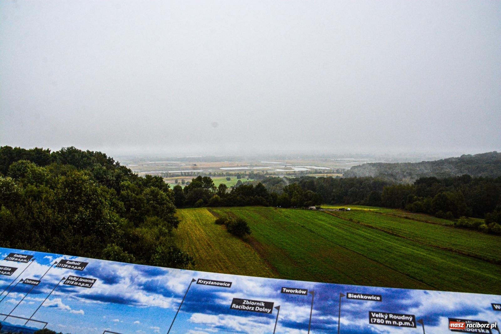 Zdjęcie w galerii na portalu naszraciborz.pl: Odra przekroczyła stany ostrzegawcze. Zbiornik Racibórz na razie pusty [FOTO] wiadomości z regionu