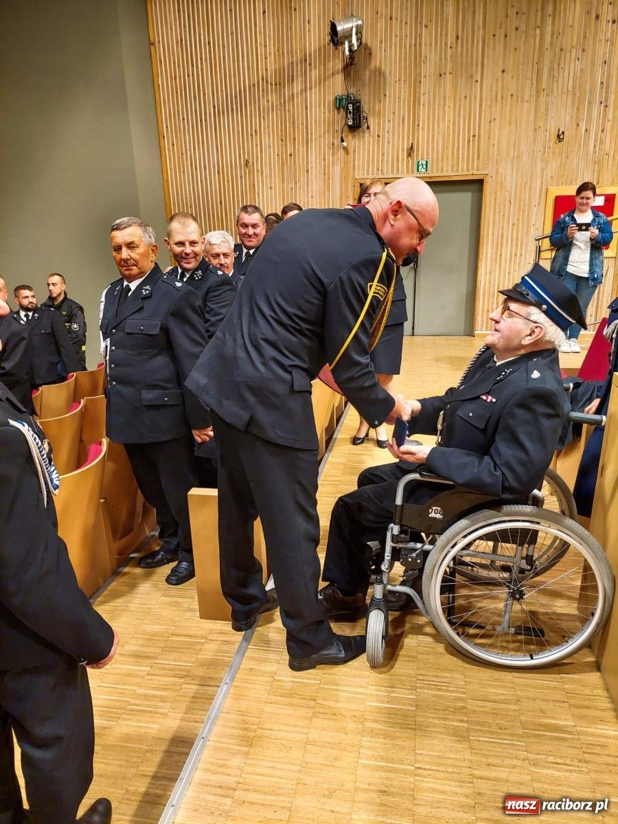 Zdjęcie w galerii na portalu naszraciborz.pl: 120-lecie Ochotniczej Straży Pożarnej w Kuźni Raciborskiej wiadomości z regionu