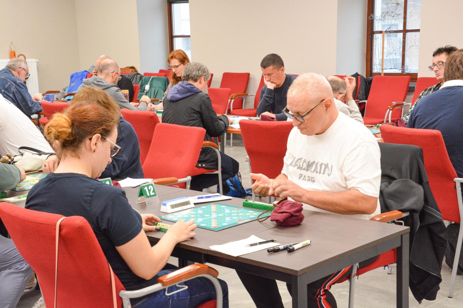 Zdjęcie w galerii na portalu naszraciborz.pl: Na zamku trwają XV Ogólnopolskie Mistrzostwa Raciborza w Scrabble wiadomości z regionu