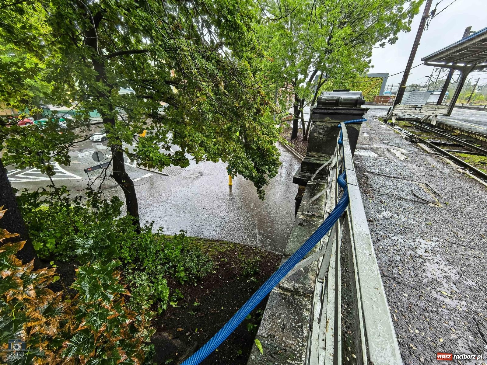 Zdjęcie w galerii na portalu naszraciborz.pl: Wiadukt Piaskowa-Kolejowa nieprzejezdny wiadomości z regionu