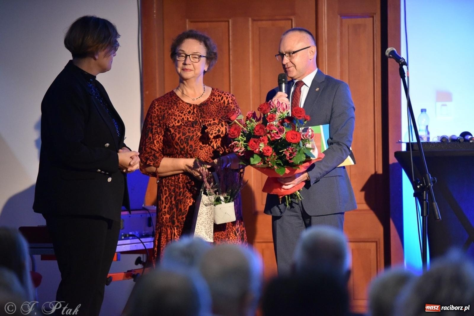 Zdjęcie w galerii na portalu naszraciborz.pl: 30-lecie zespołu Miraż w Zamku Piastowskim: Muzyczne święto w Raciborzu wiadomości z regionu