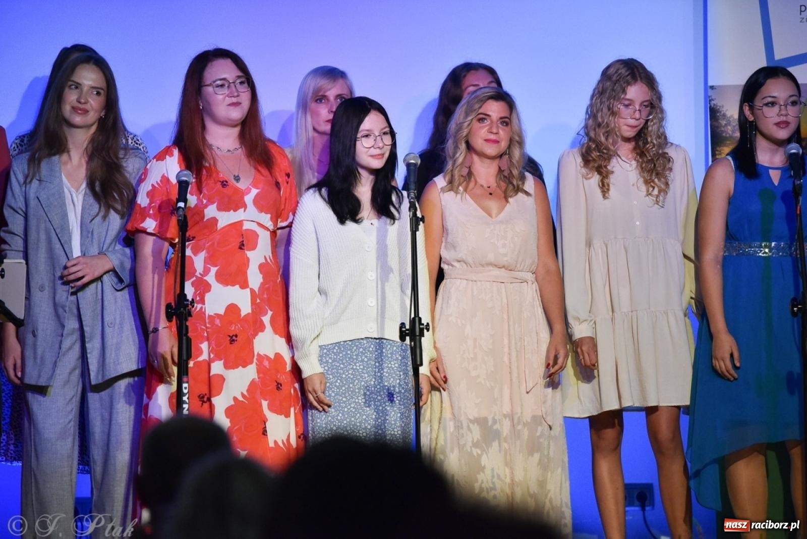 Zdjęcie w galerii na portalu naszraciborz.pl: 30-lecie zespołu Miraż w Zamku Piastowskim: Muzyczne święto w Raciborzu wiadomości z regionu