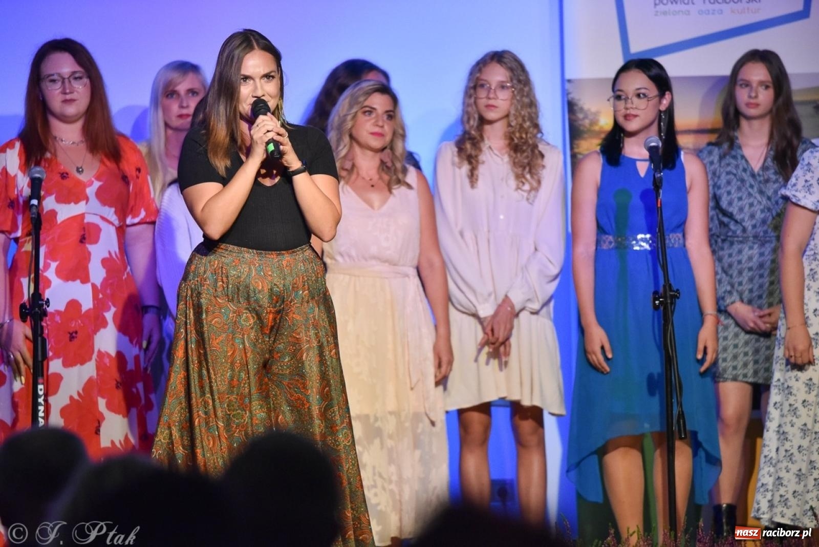 Zdjęcie w galerii na portalu naszraciborz.pl: 30-lecie zespołu Miraż w Zamku Piastowskim: Muzyczne święto w Raciborzu wiadomości z regionu