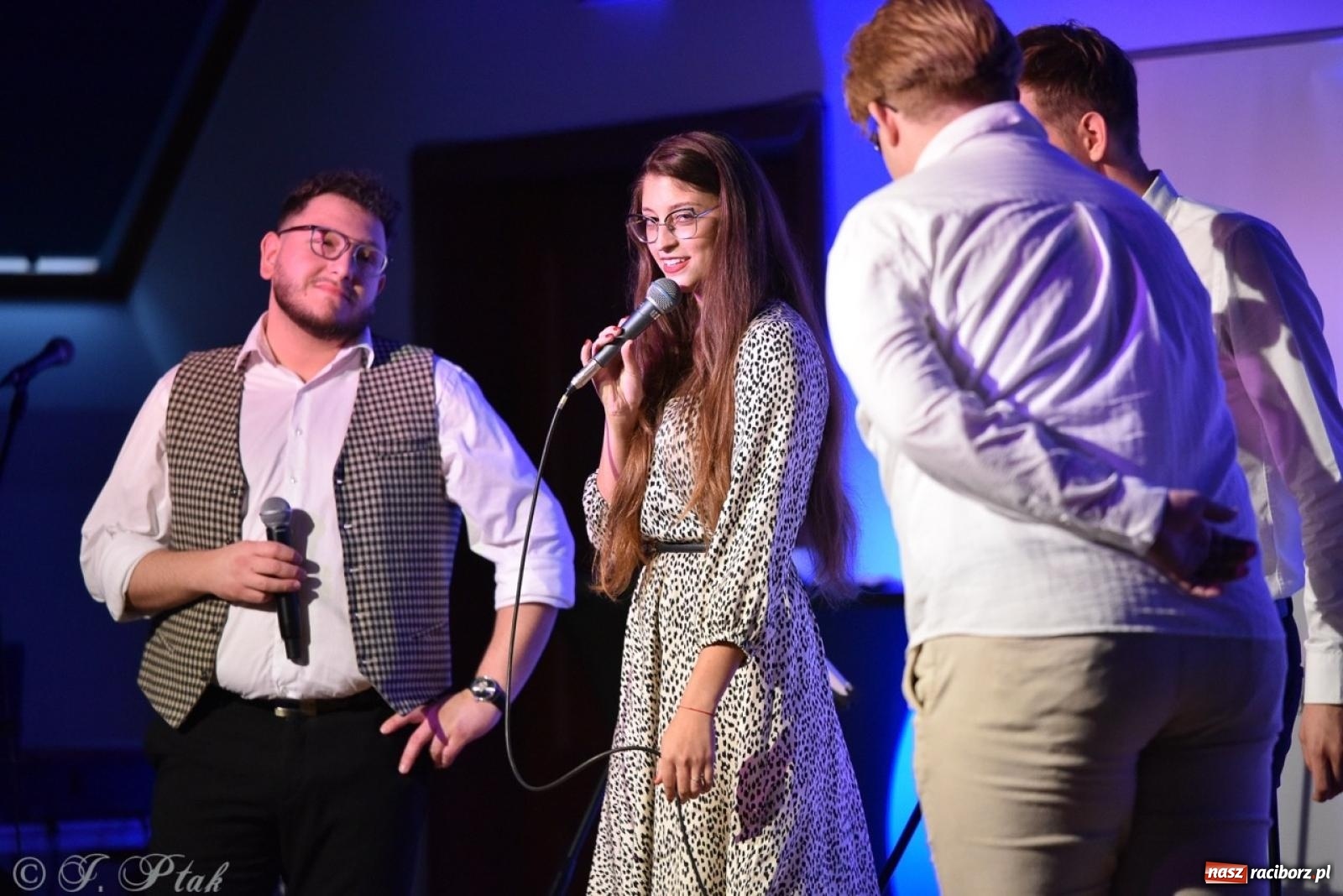 Zdjęcie w galerii na portalu naszraciborz.pl: 30-lecie zespołu Miraż w Zamku Piastowskim: Muzyczne święto w Raciborzu wiadomości z regionu