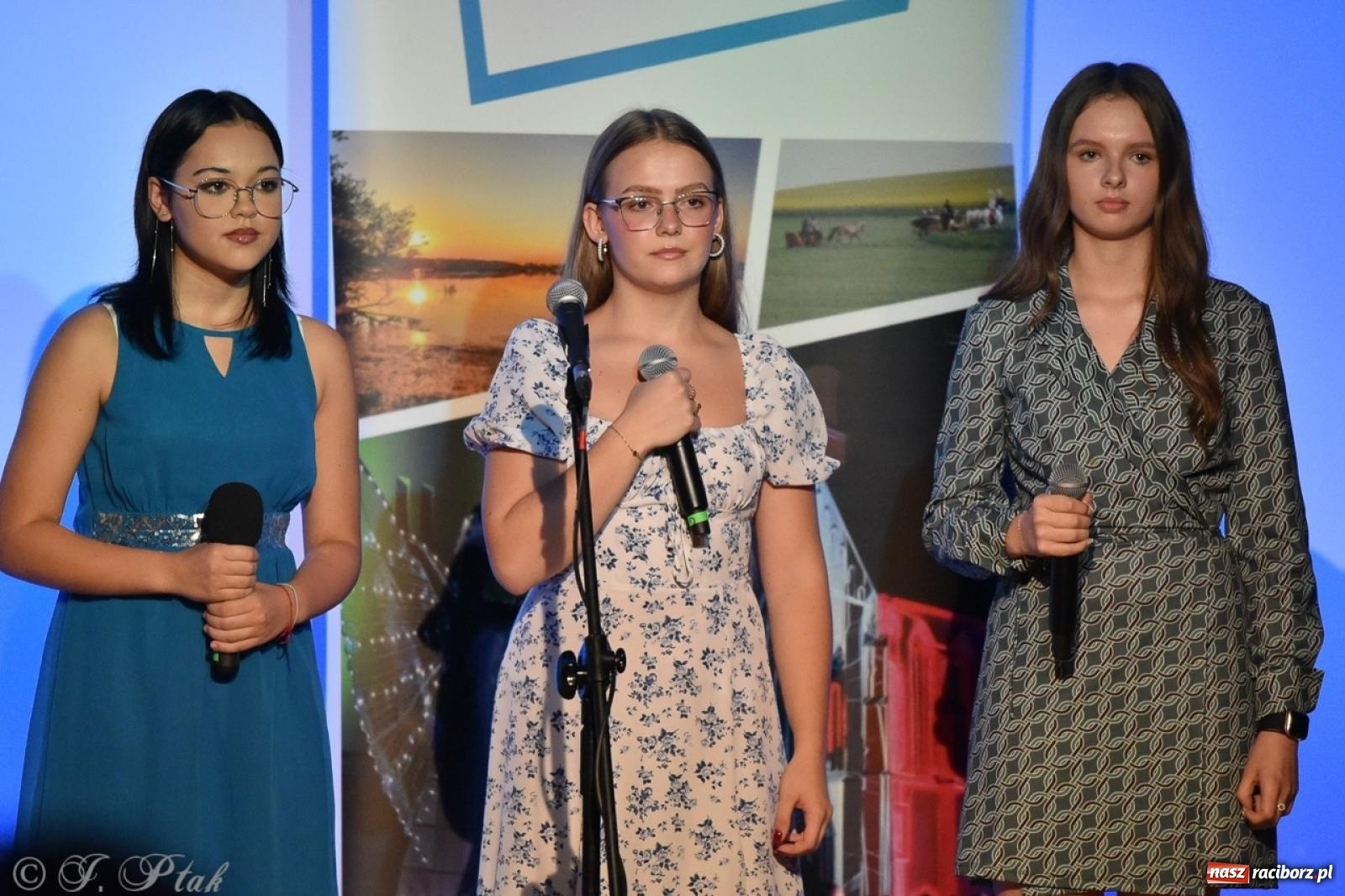 Zdjęcie w galerii na portalu naszraciborz.pl: 30-lecie zespołu Miraż w Zamku Piastowskim: Muzyczne święto w Raciborzu wiadomości z regionu