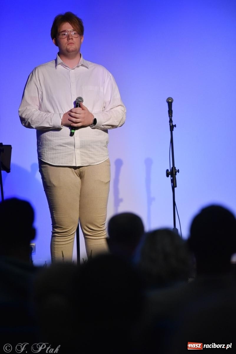 Zdjęcie w galerii na portalu naszraciborz.pl: 30-lecie zespołu Miraż w Zamku Piastowskim: Muzyczne święto w Raciborzu wiadomości z regionu