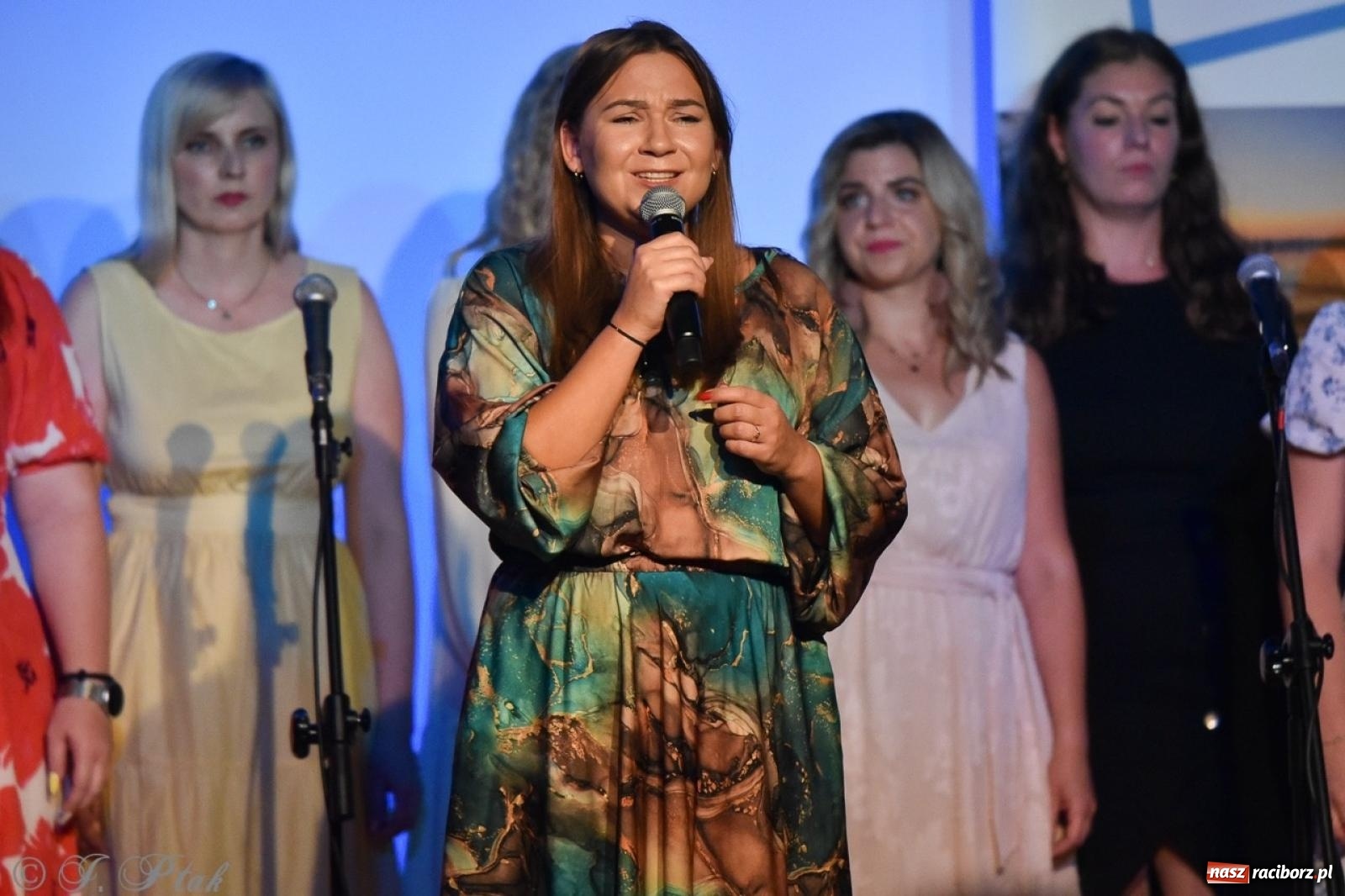 Zdjęcie w galerii na portalu naszraciborz.pl: 30-lecie zespołu Miraż w Zamku Piastowskim: Muzyczne święto w Raciborzu wiadomości z regionu