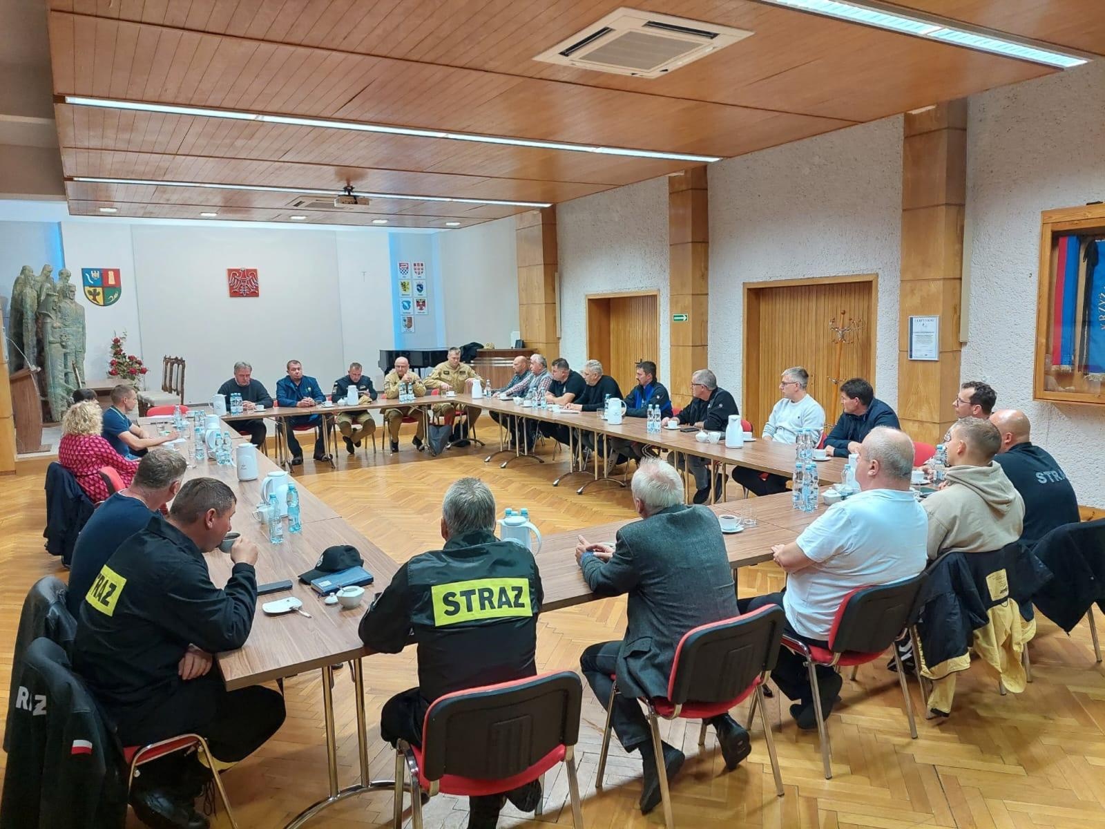 Zdjęcie w galerii na portalu naszraciborz.pl: W gminie Krzyżanowice zarządzono ewakuację mieszkańców. Odra wystąpi z brzegów wiadomości z regionu