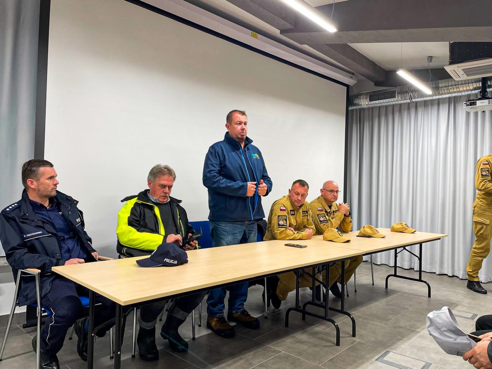 Zdjęcie w galerii na portalu naszraciborz.pl: W gminie Krzyżanowice zarządzono ewakuację mieszkańców. Odra wystąpi z brzegów wiadomości z regionu