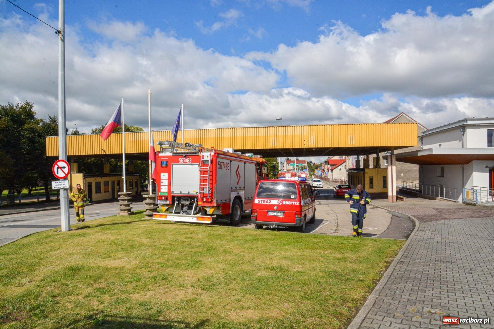 Zdjęcie w galerii na portalu naszraciborz.pl: Powódź zagraża Chałupkom i Boguminowi – ewakuacja mieszkańców i intensywna akcja ratunkowa [FOTO i WIDEO] wiadomości z regionu