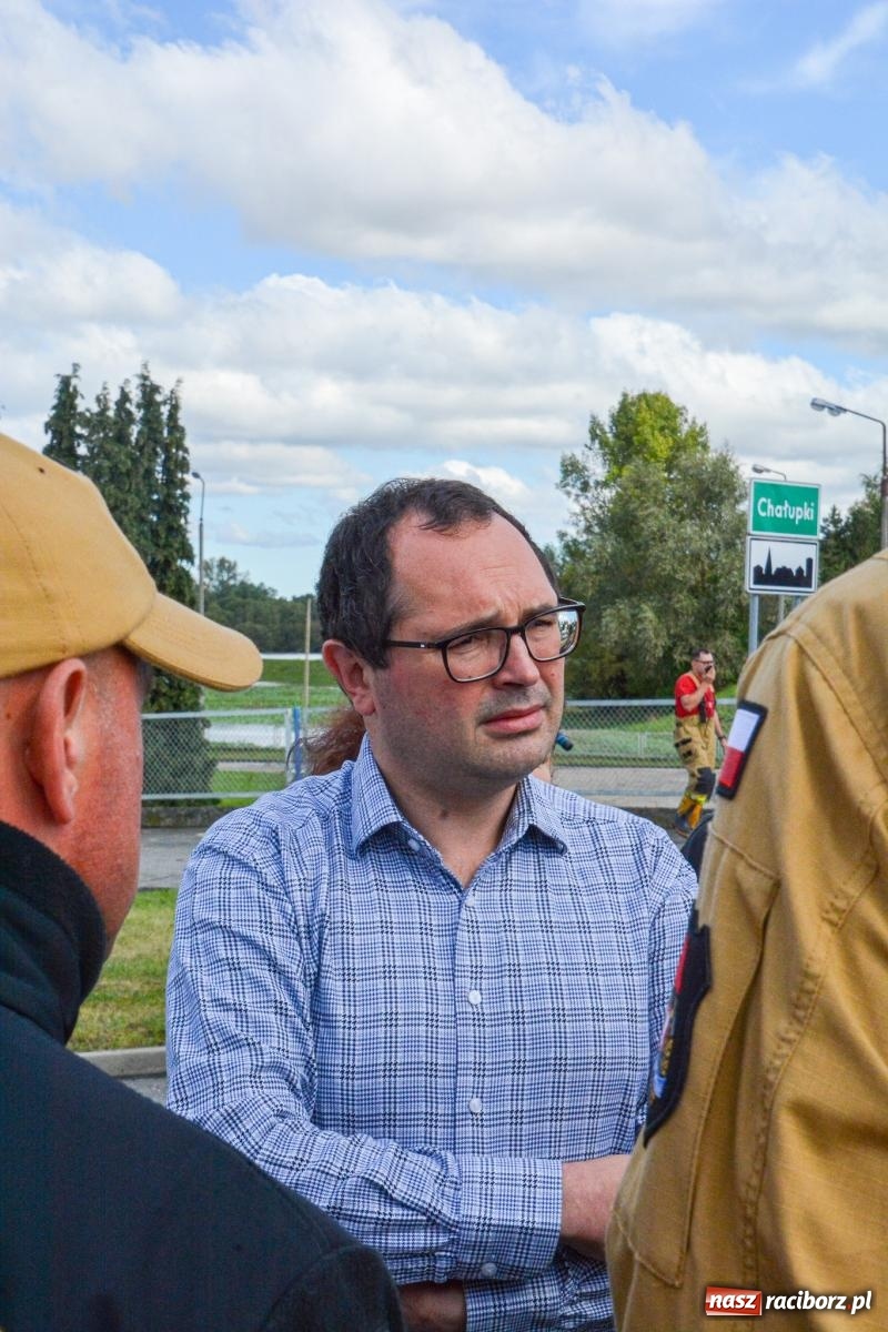 Zdjęcie w galerii na portalu naszraciborz.pl: Powódź zagraża Chałupkom i Boguminowi – ewakuacja mieszkańców i intensywna akcja ratunkowa [FOTO i WIDEO] wiadomości z regionu