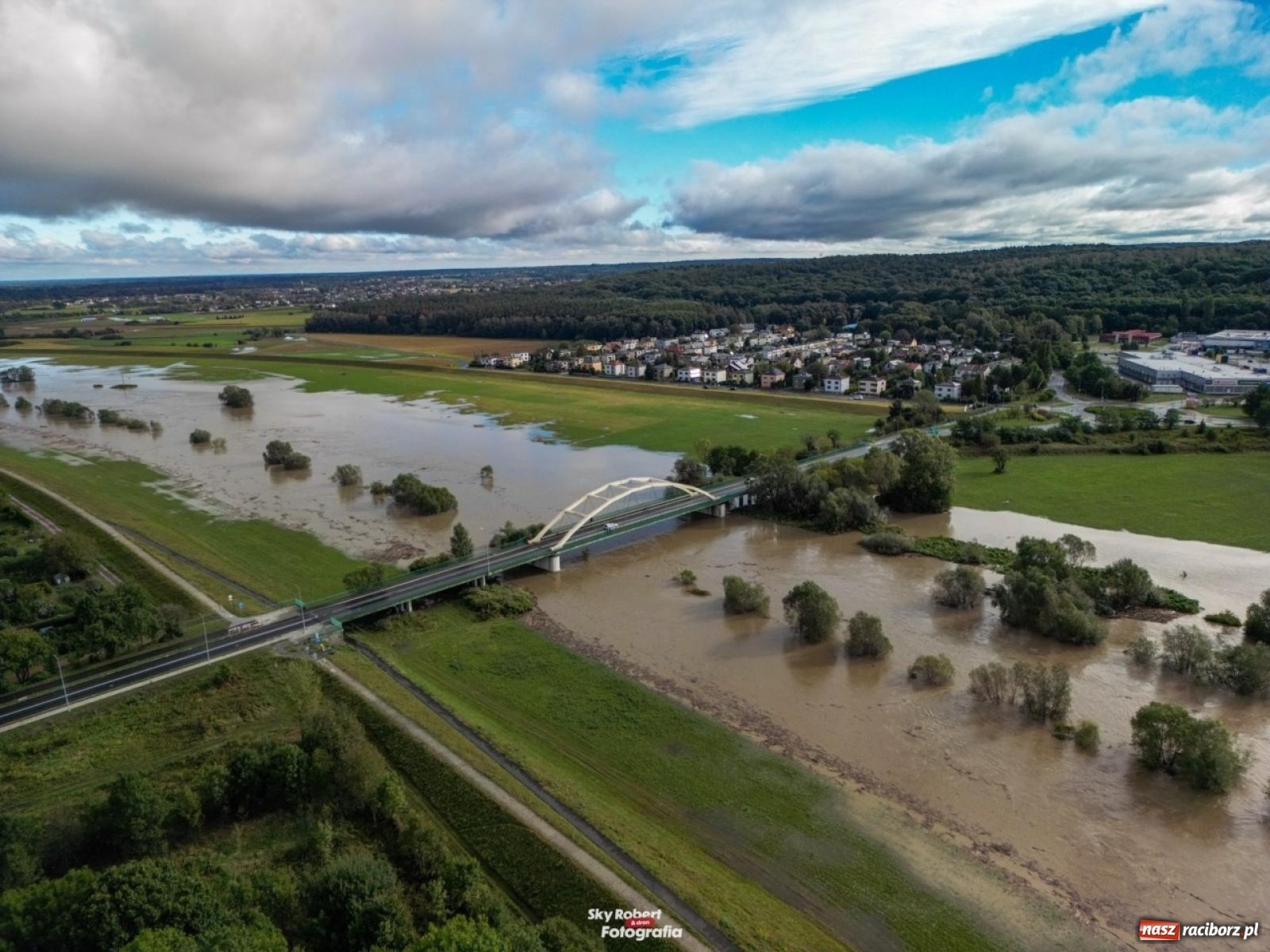 Zdjęcie w galerii na portalu naszraciborz.pl: Niż Borys ominął Racibórz bez poważnych strat [FOTO i WIDEO] wiadomości z regionu
