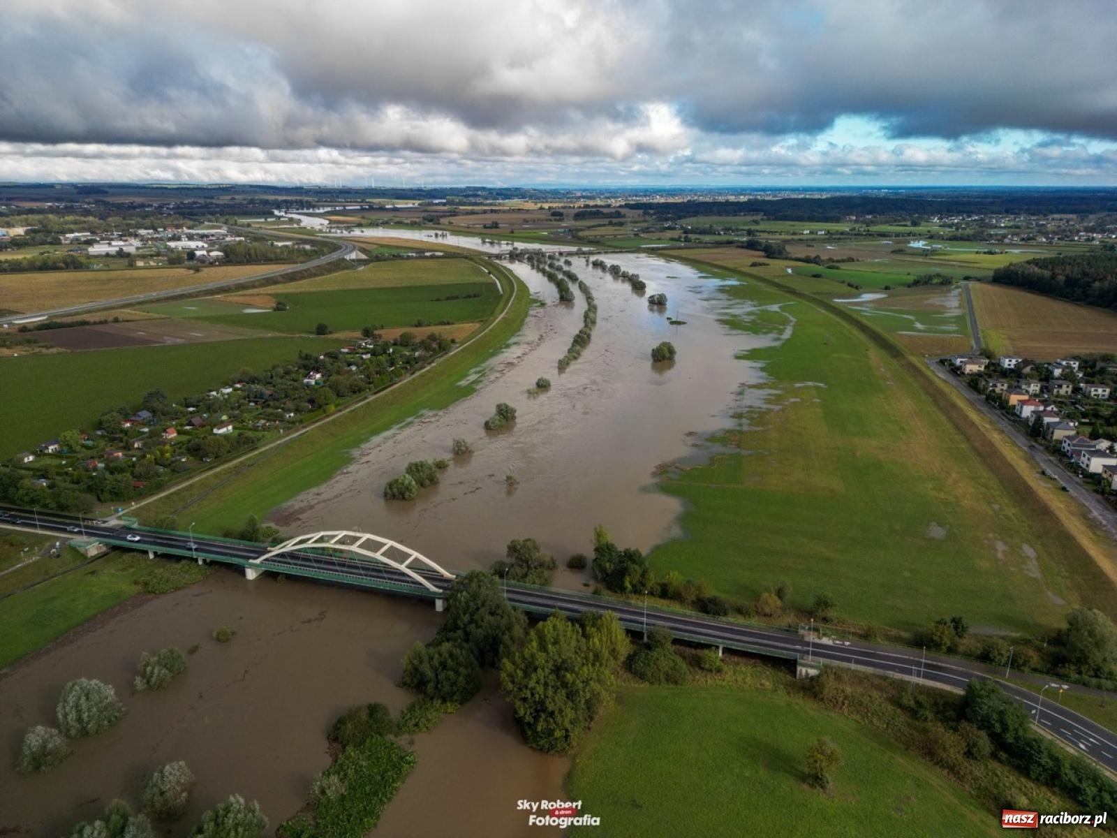 Zdjęcie w galerii na portalu naszraciborz.pl: Niż Borys ominął Racibórz bez poważnych strat [FOTO i WIDEO] wiadomości z regionu