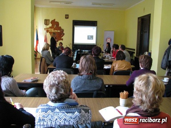 Zdjęcie w galerii na portalu naszraciborz.pl: Szkolenie na temat dopalaczy wiadomości z regionu