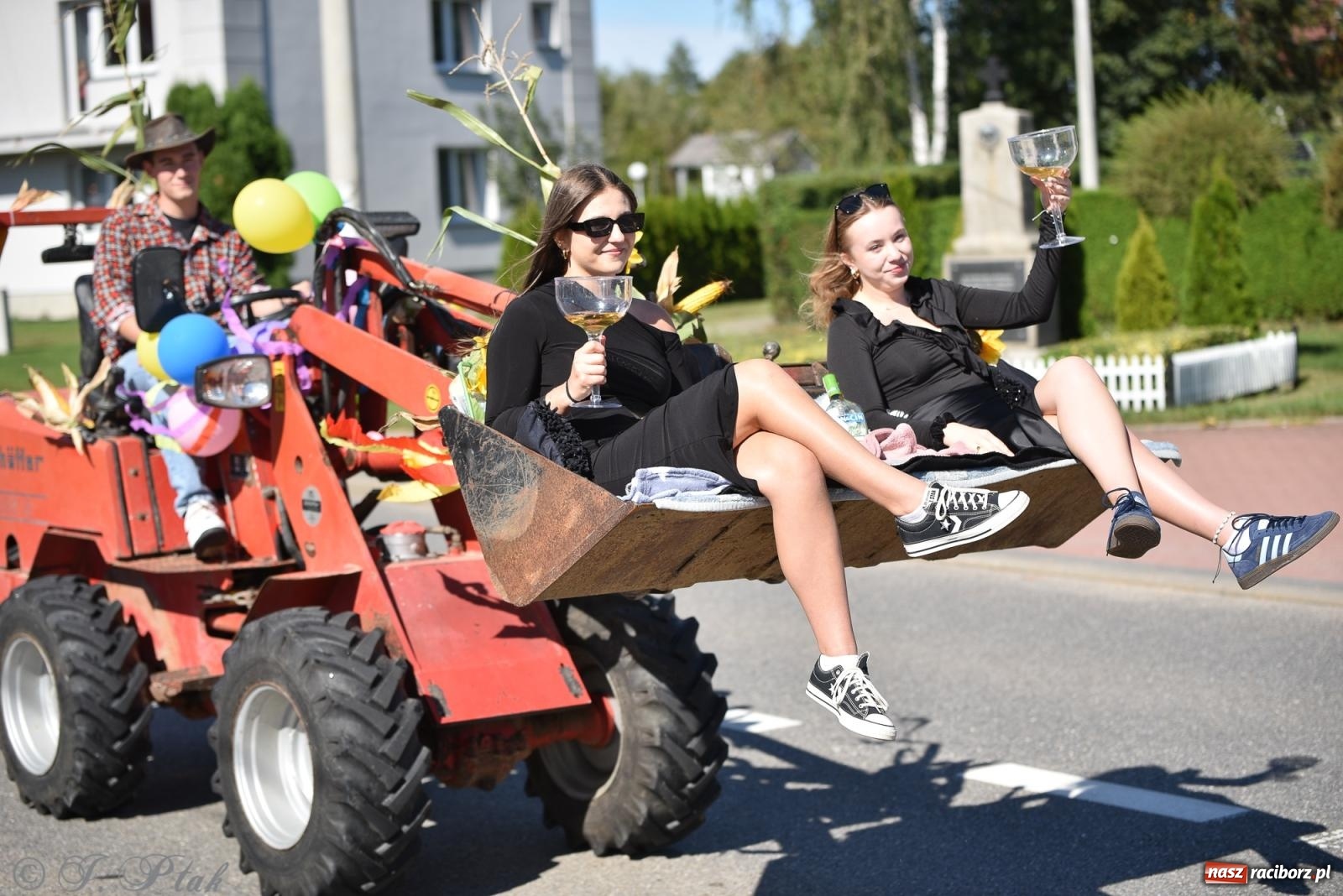 Zdjęcie w galerii na portalu naszraciborz.pl: Dożynki w Pawłowie [FOTO i WIDEO] wiadomości z regionu