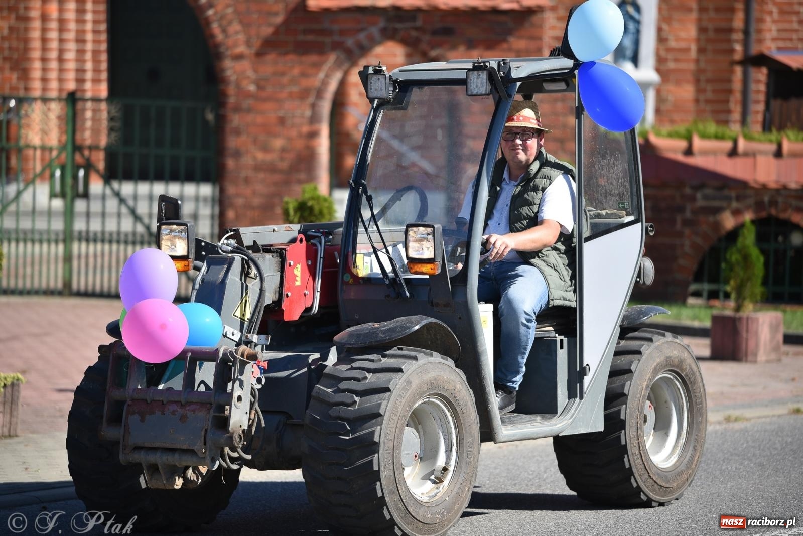 Zdjęcie w galerii na portalu naszraciborz.pl: Dożynki w Pawłowie [FOTO i WIDEO] wiadomości z regionu