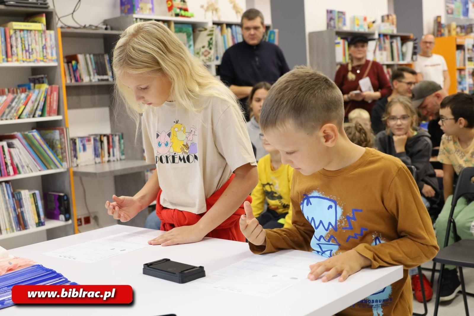 Zdjęcie w galerii na portalu naszraciborz.pl: Klub Ojca w raciborskiej bibliotece sposobem na deszczową sobotę wiadomości z regionu