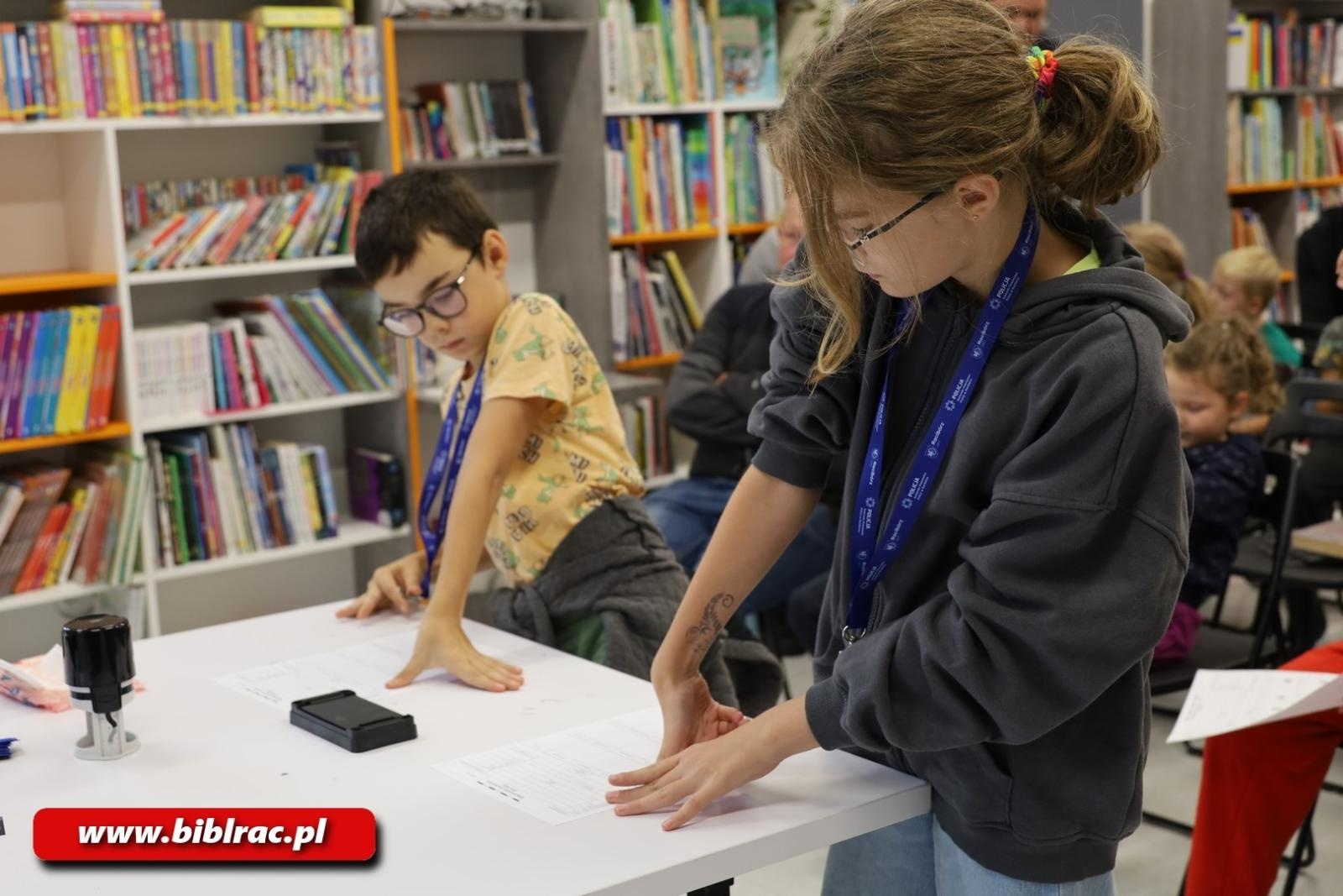 Zdjęcie w galerii na portalu naszraciborz.pl: Klub Ojca w raciborskiej bibliotece sposobem na deszczową sobotę wiadomości z regionu