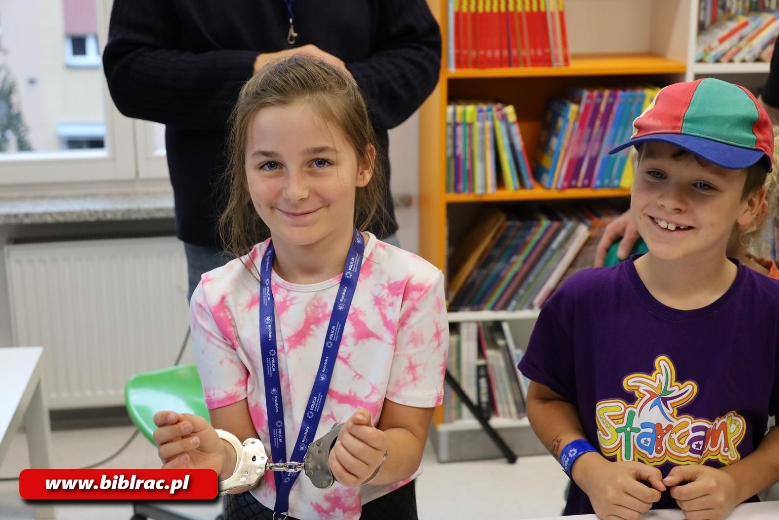 Zdjęcie w galerii na portalu naszraciborz.pl: Klub Ojca w raciborskiej bibliotece sposobem na deszczową sobotę wiadomości z regionu