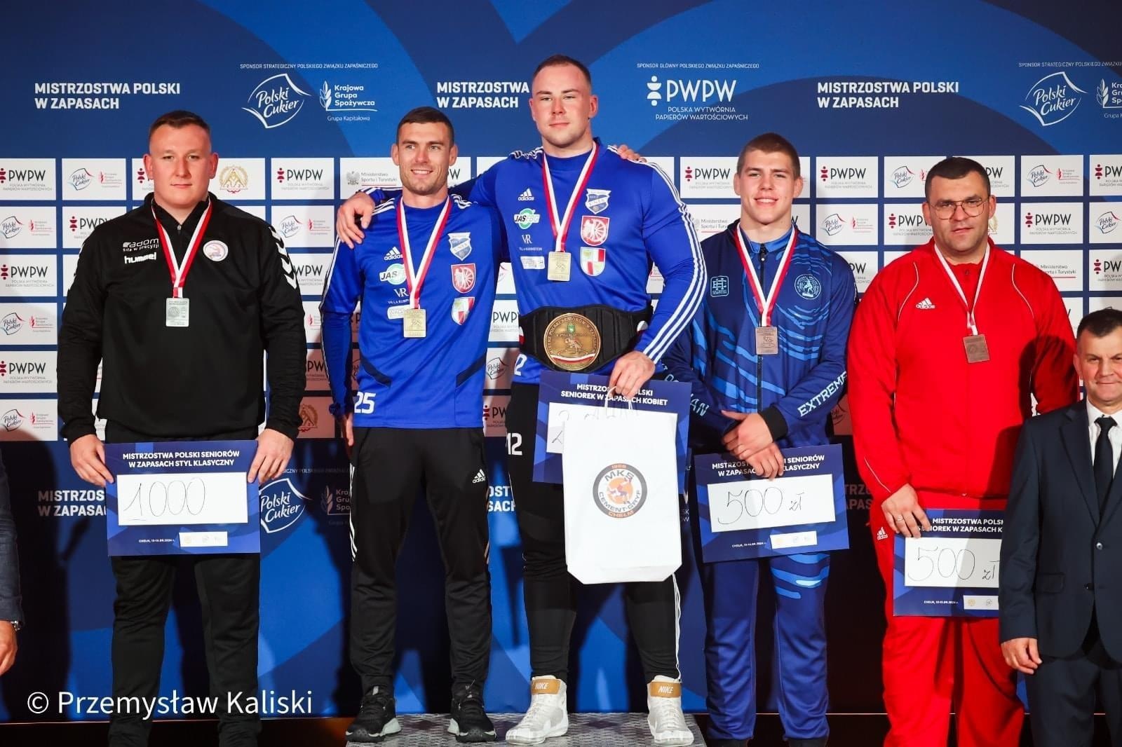 Zdjęcie w galerii na portalu naszraciborz.pl: Unici z trzema medalami Mistrzostw Polski Seniorów w zapasach wiadomości z regionu
