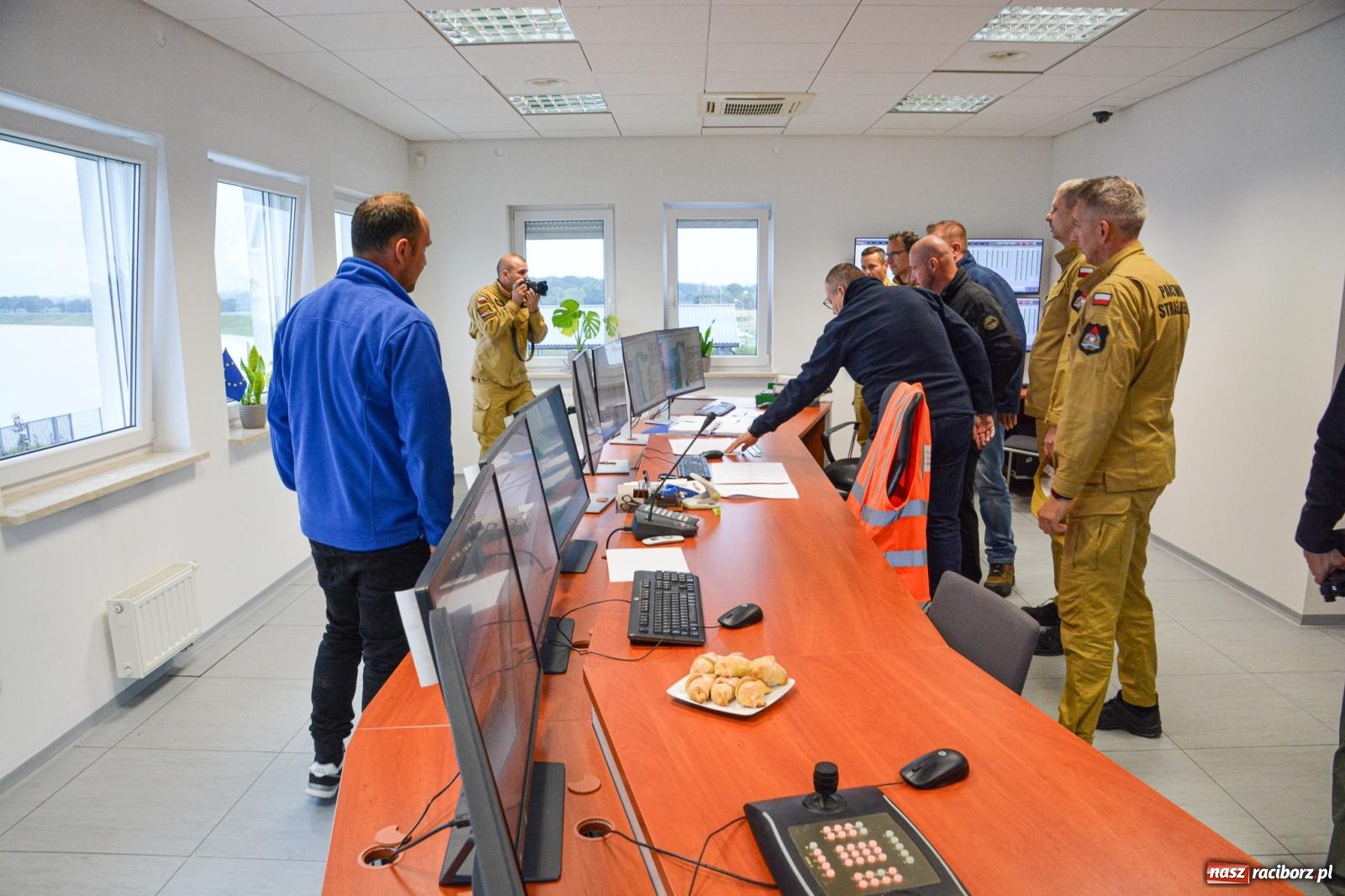 Zdjęcie w galerii na portalu naszraciborz.pl: Szef Biura Bezpieczeństwa Narodowego Kancelarii Prezydenta RP wizytował zbiornik Racibórz wiadomości z regionu