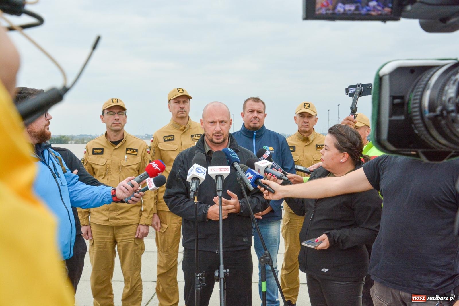 Zdjęcie w galerii na portalu naszraciborz.pl: Szef Biura Bezpieczeństwa Narodowego Kancelarii Prezydenta RP wizytował zbiornik Racibórz wiadomości z regionu