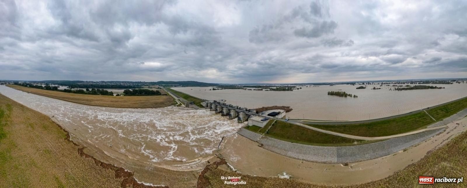 Zdjęcie w galerii na portalu naszraciborz.pl: Szef Biura Bezpieczeństwa Narodowego Kancelarii Prezydenta RP wizytował zbiornik Racibórz wiadomości z regionu