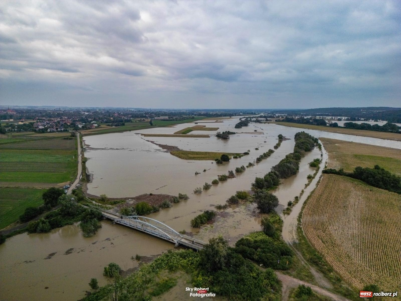 Zdjęcie w galerii na portalu naszraciborz.pl: Szef Biura Bezpieczeństwa Narodowego Kancelarii Prezydenta RP wizytował zbiornik Racibórz wiadomości z regionu