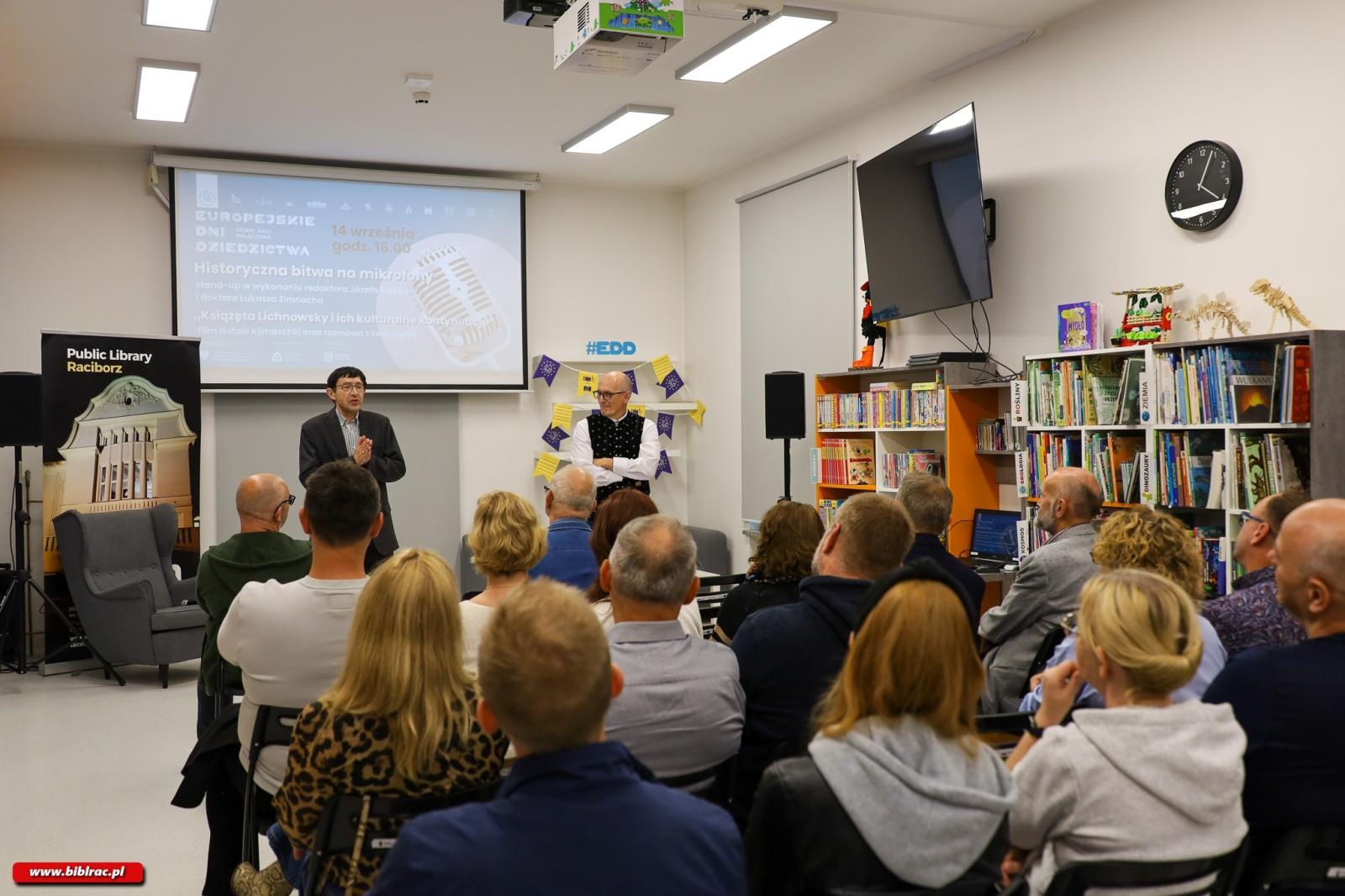 Zdjęcie w galerii na portalu naszraciborz.pl: Europejskie Dni Dziedzictwa. W bibliotece o historii Śląska z humorem wiadomości z regionu