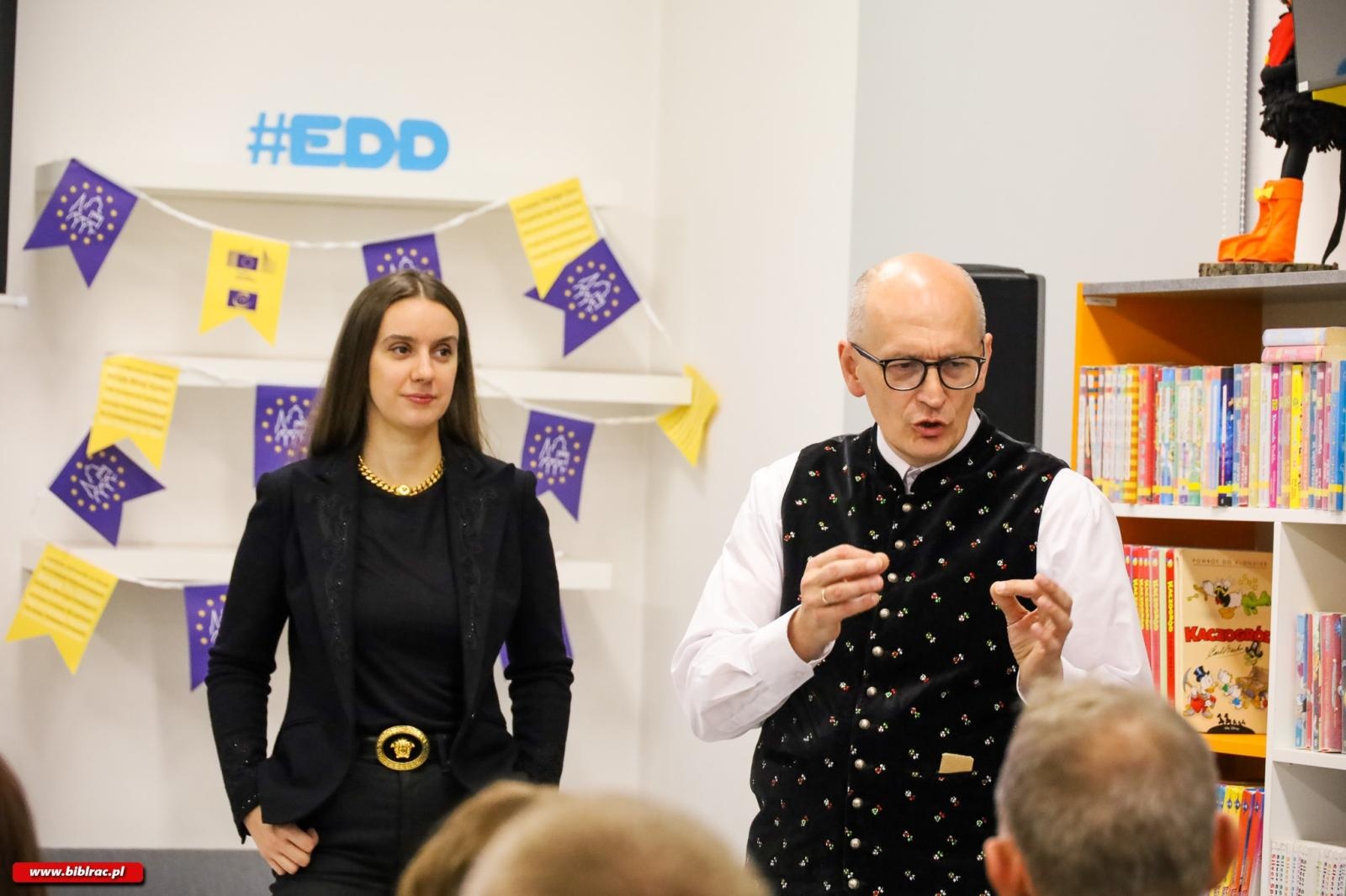 Zdjęcie w galerii na portalu naszraciborz.pl: Europejskie Dni Dziedzictwa. W bibliotece o historii Śląska z humorem wiadomości z regionu