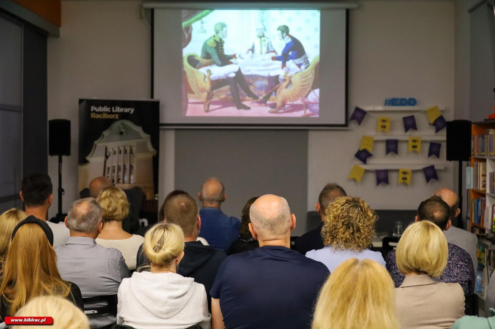 Zdjęcie w galerii na portalu naszraciborz.pl: Europejskie Dni Dziedzictwa. W bibliotece o historii Śląska z humorem wiadomości z regionu
