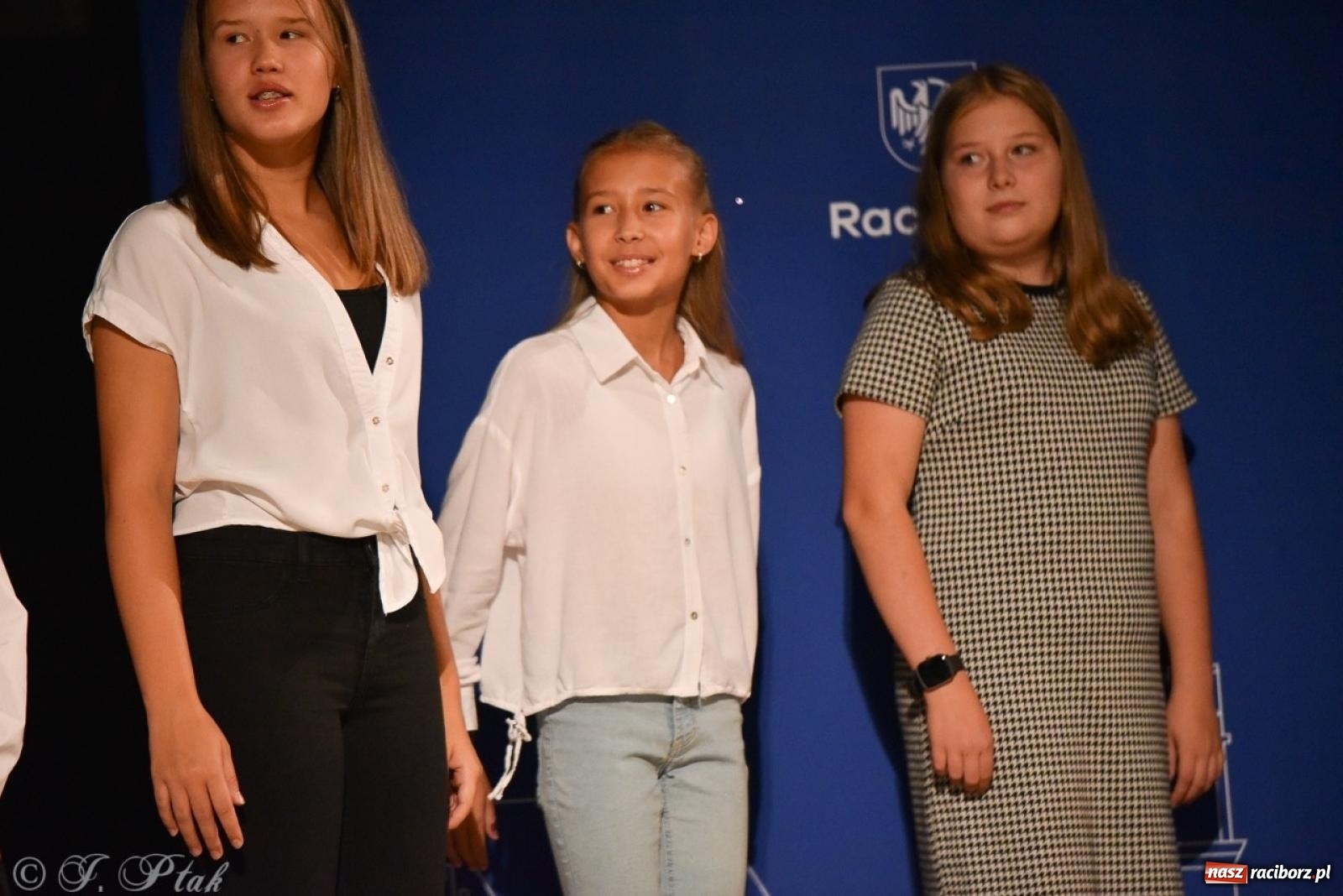 Zdjęcie w galerii na portalu naszraciborz.pl: Ponad dwustu uhonorowanych. Wręczono raciborskie stypendia za wyniki w nauce [FOTO] wiadomości z regionu