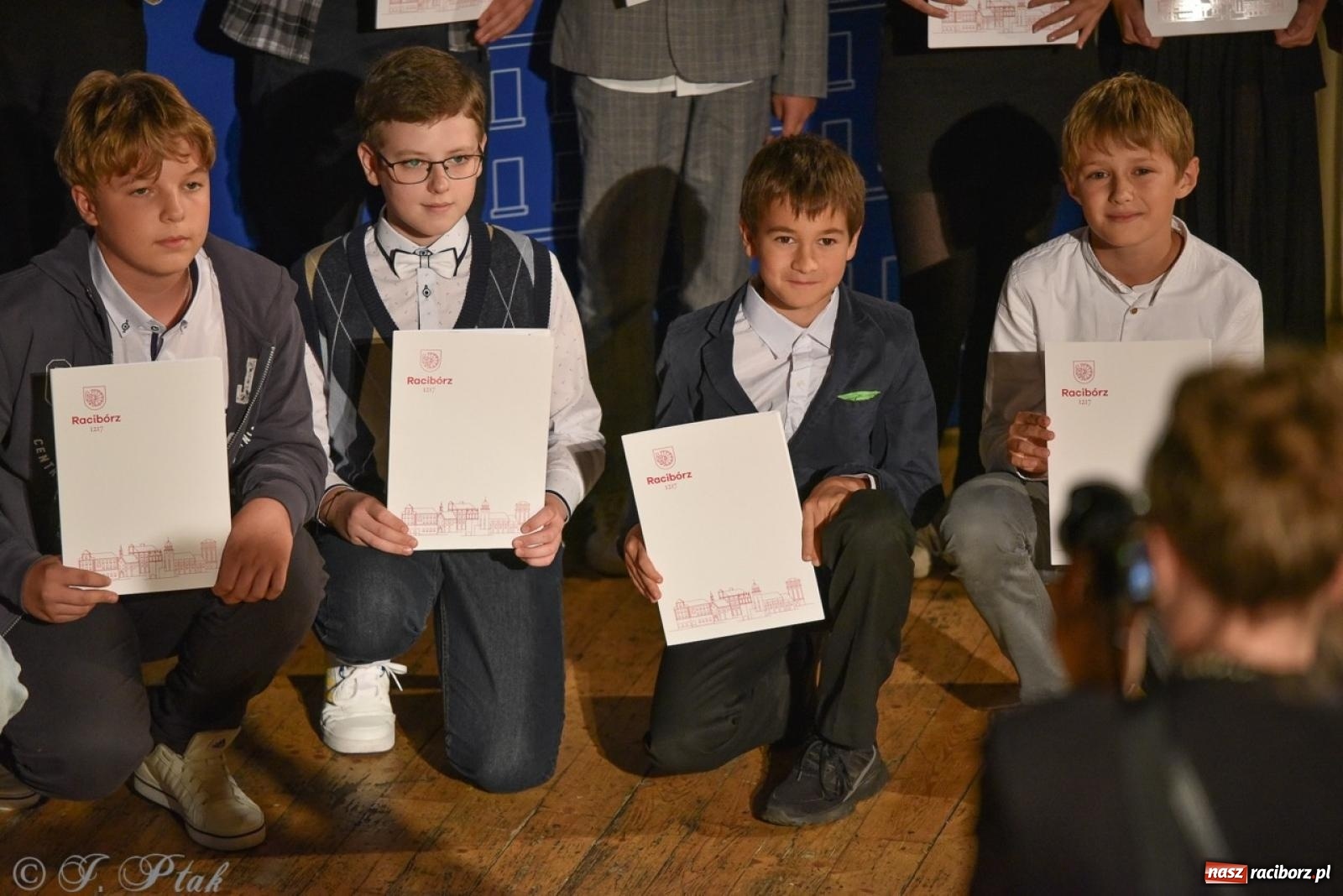 Zdjęcie w galerii na portalu naszraciborz.pl: Ponad dwustu uhonorowanych. Wręczono raciborskie stypendia za wyniki w nauce [FOTO] wiadomości z regionu