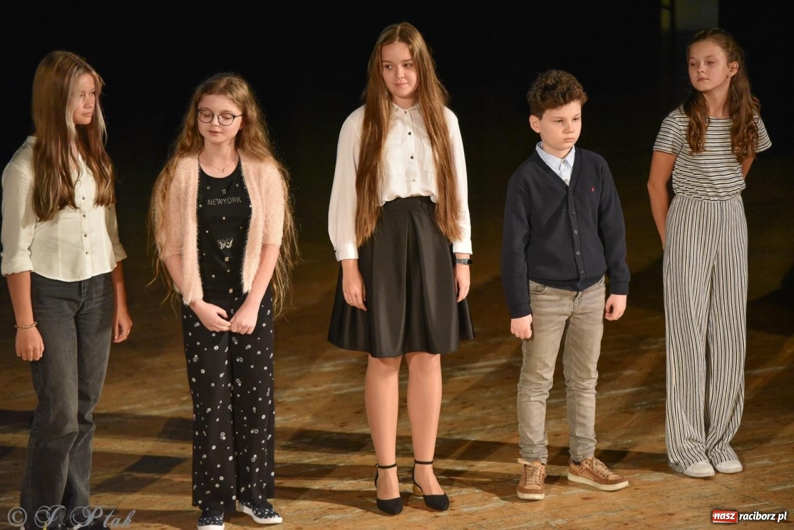 Zdjęcie w galerii na portalu naszraciborz.pl: Ponad dwustu uhonorowanych. Wręczono raciborskie stypendia za wyniki w nauce [FOTO] wiadomości z regionu