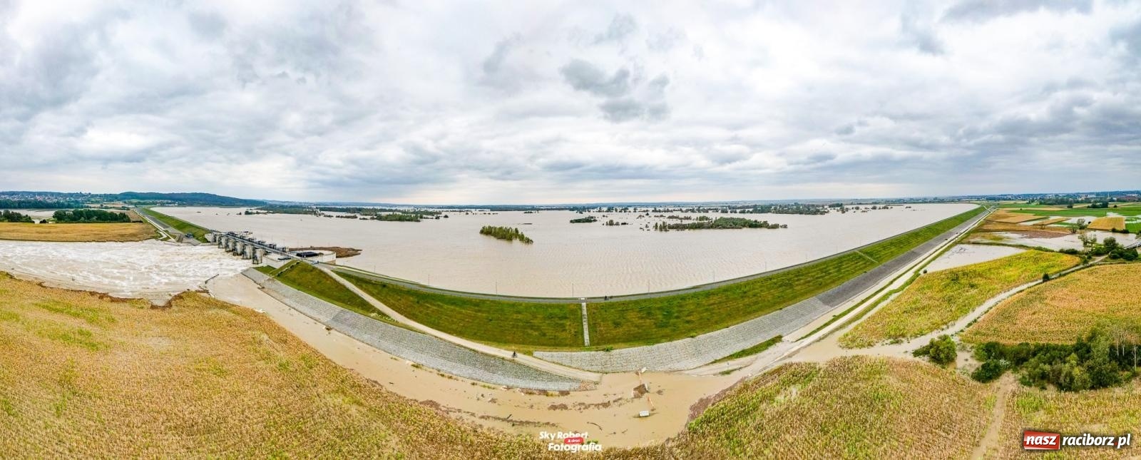 Zdjęcie w galerii na portalu naszraciborz.pl: Im więcej wody w zbiorniku, tym większy strach. Co przewidują scenariusze na najbliższe dni? wiadomości z regionu