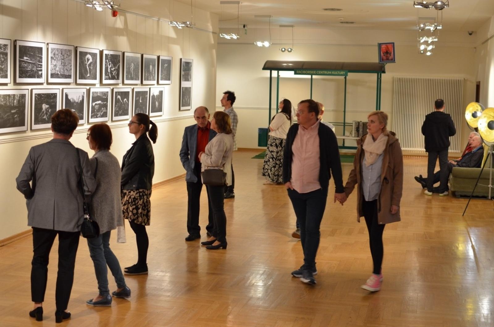 Zdjęcie w galerii na portalu naszraciborz.pl: W PUNKT. Spotkanie z Łukaszem Kałużą wiadomości z regionu