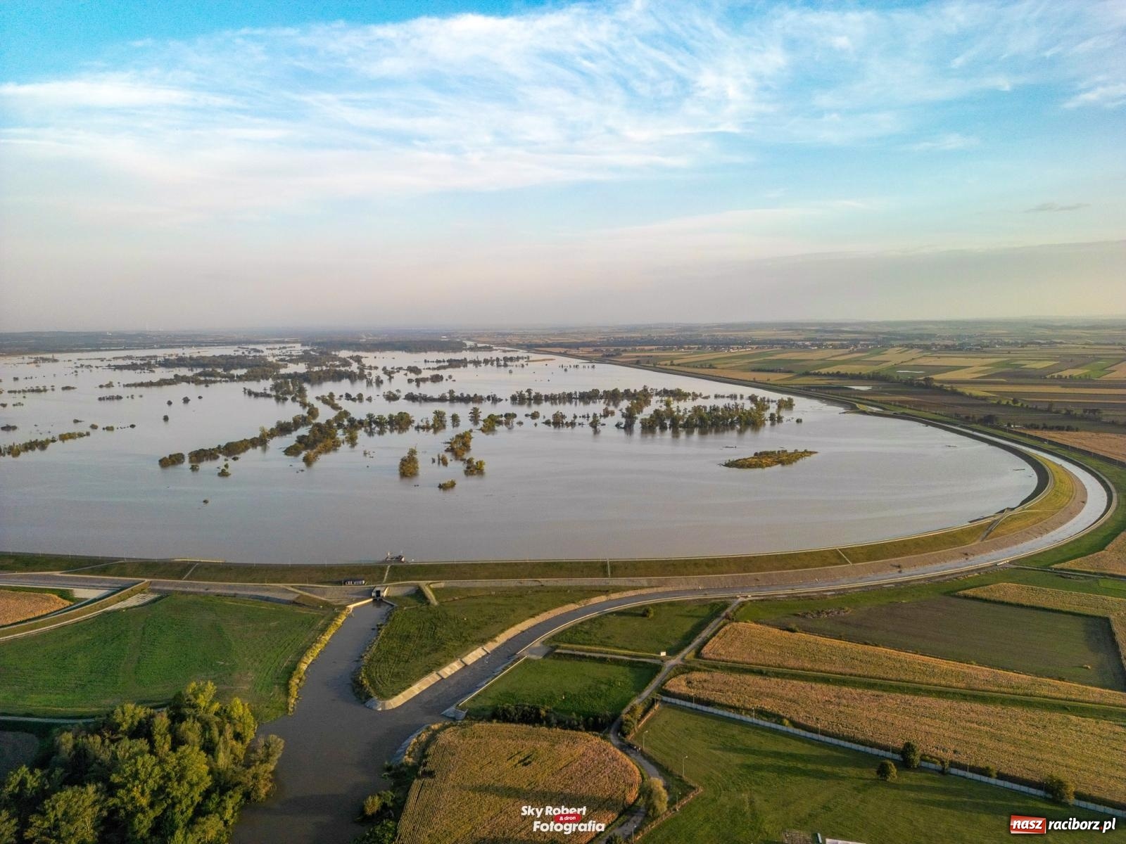 Zdjęcie w galerii na portalu naszraciborz.pl: Prezydent Raciborza obawia się ataku terrorystycznego albo uszkodzenia zapory zbiornika wiadomości z regionu
